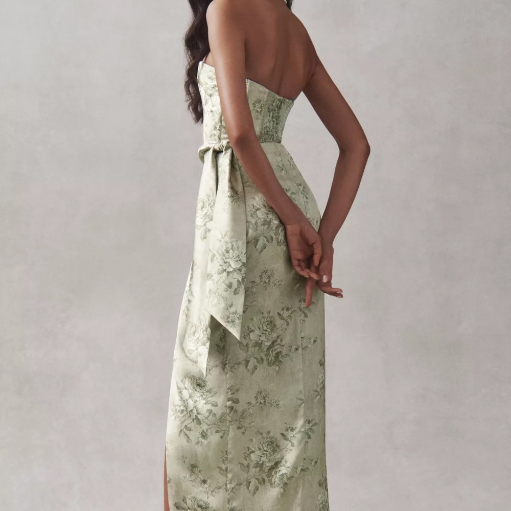 V. Chapman June Printed Corset Front Slit Satin Gowm - Picture 3 of 15